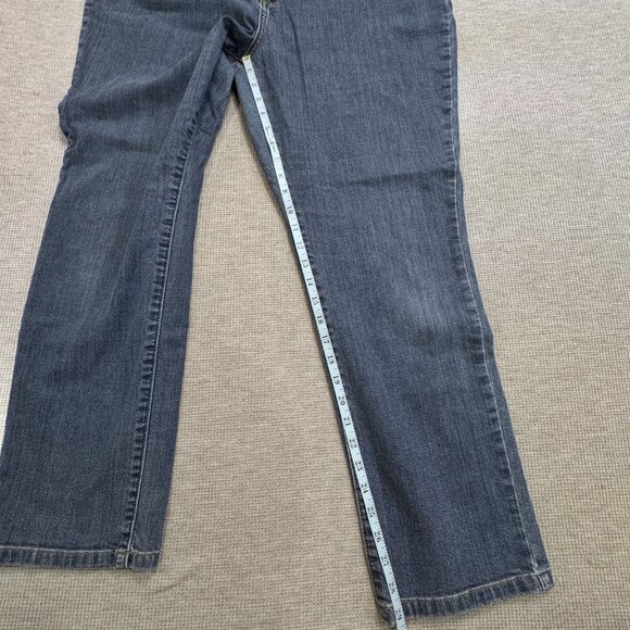 LL Bean Womens Size 18 Reg Blue Denim Classic Fit Jeans Straight Leg High Rise - Picture 11 of 13